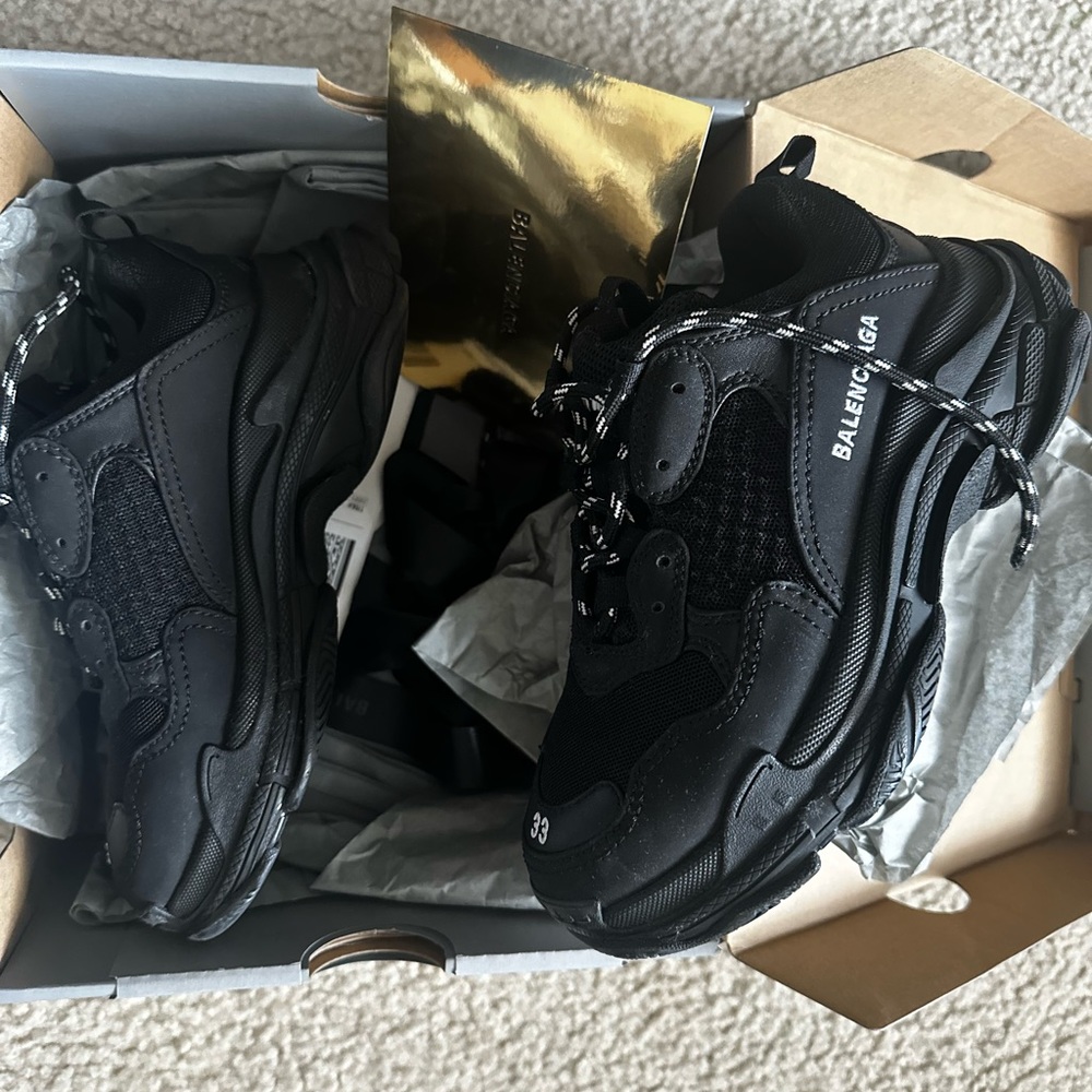Balenciaga kids Tripple S Sneakers size 33 UK 2 US
